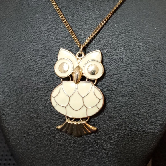 Necklace - Picture 2 of 5